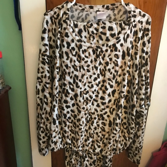 Secret Treasures size XL LEOPARD PRINT SLEEPWEAR - Picture 1 of 2